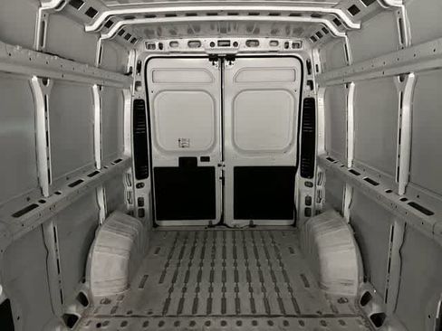 Used 2025 RAM ProMaster 2500 w/ Convenience Group FWD image 11
