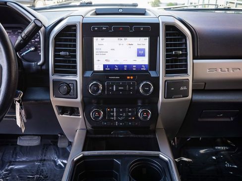 Used 2020 Ford F250 Lariat w/ Lariat Value Package AWD/4WD image 18