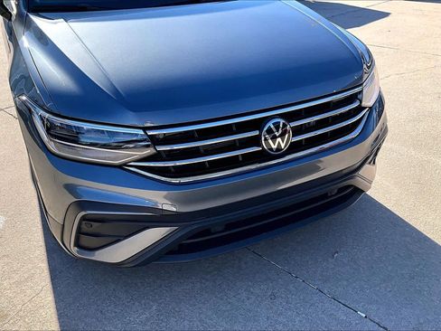Used 2024 Volkswagen Tiguan S image 23