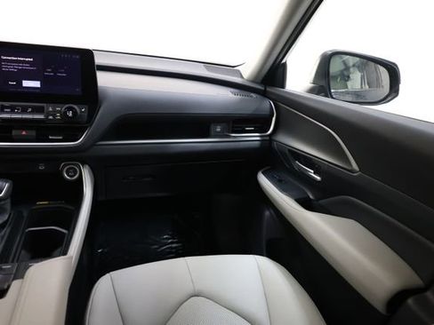 Used 2025 Toyota Grand Highlander FWD image 68