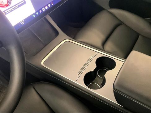 Used 2022 Tesla Model Y Performance AWD/4WD image 14