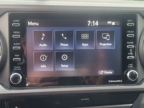 Used 2020 Toyota Tacoma TRD Sport w/ Technology Package AWD/4WD image 19