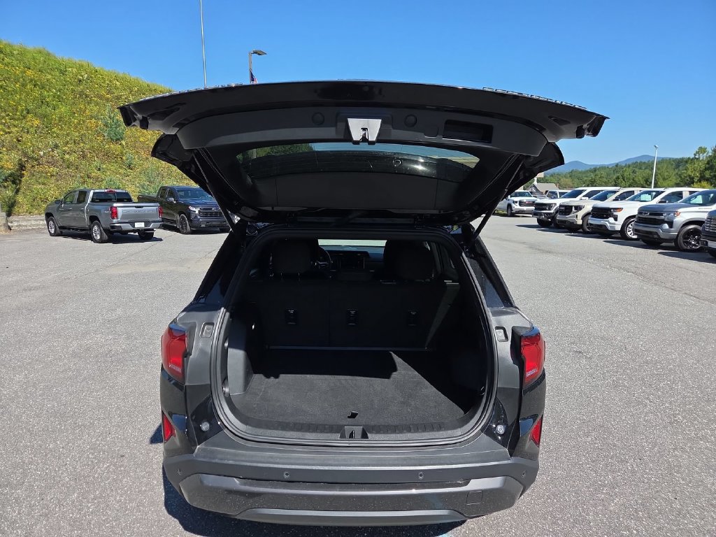 Used 2025 GMC Terrain Elevation FWD image 25