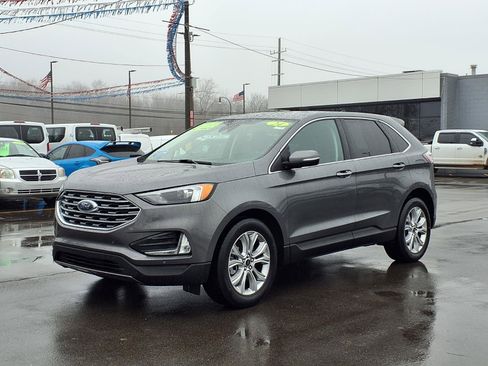 Used 2024 Ford Edge Titanium image 1