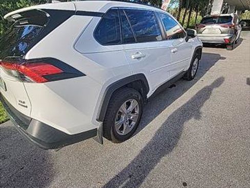 Certified 2022 Toyota RAV4 XLE AWD/4WD image 1