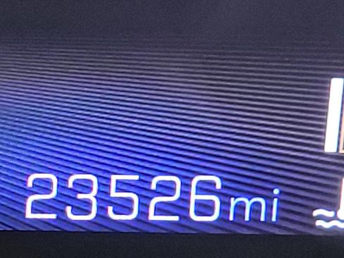 Used 2024 Chevrolet TrailBlazer LT w/ LT Cold Weather Package AWD/4WD image 2