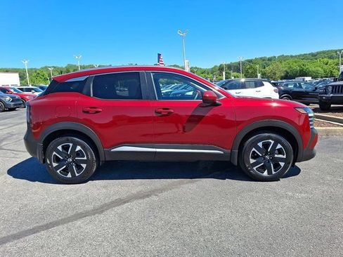 Used 2025 Nissan Kicks SV w/ SV Premium Package AWD/4WD image 9