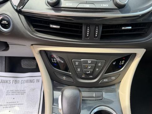 Used 2017 Buick Envision Premium AWD/4WD image 27