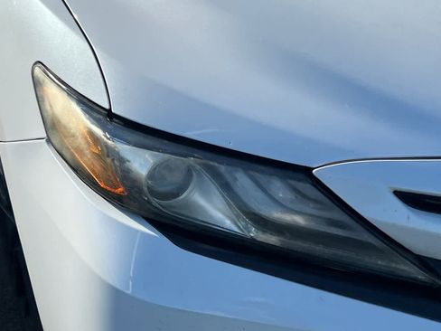 Used 2022 Toyota Camry XSE FWD image 14