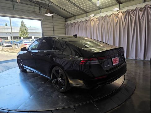 Used 2024 Honda Accord Sport image 9
