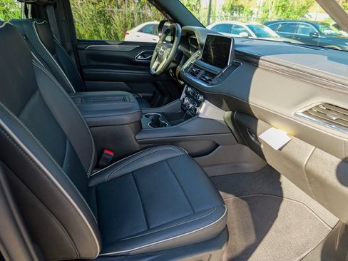 Used 2024 GMC Yukon XL SLT w/ SLT Premium Package AWD/4WD image 39