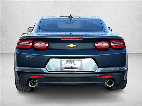 Used 2022 Chevrolet Camaro LT w/ Technology Package image 4