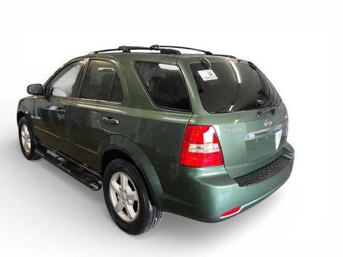 Used 2007 Kia Sorento LX w/ Sport Pkg image 3