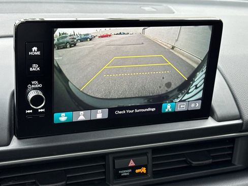 Certified 2025 Honda Pilot Touring image 26