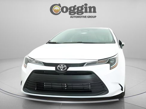 New 2026 Toyota Corolla LE FWD image 29