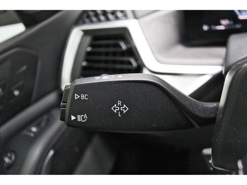 Used 2024 BMW X5 sDrive40i w/ Premium Package RWD image 18