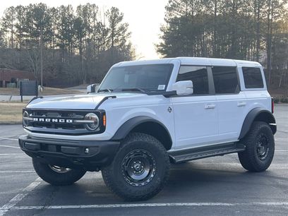 New 2025 Ford Bronco Outer Banks w/ Sasquatch Package