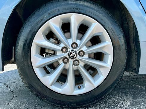 Used 2020 Toyota Corolla XLE FWD image 21