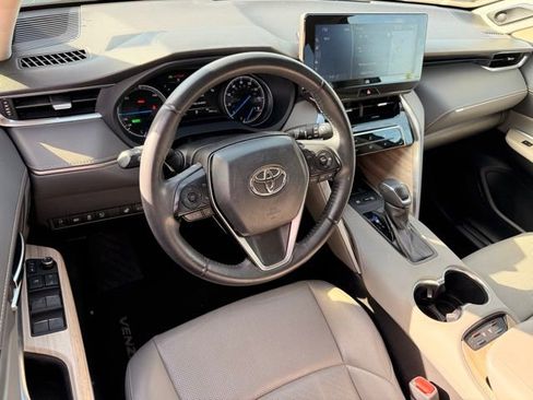 Used 2022 Toyota Venza Limited AWD/4WD image 21