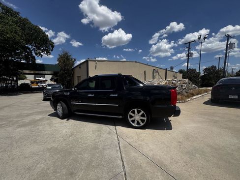 Used 2008 Cadillac Escalade EXT AWD/4WD image 2