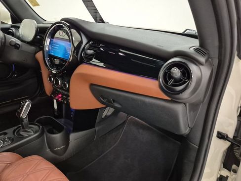 Used 2022 MINI Cooper S w/ Driver Assistance Package image 30