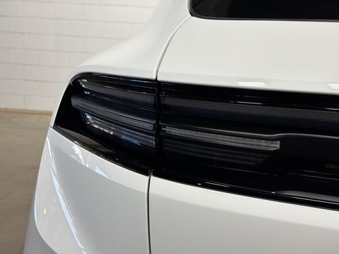 Certified 2025 Porsche Macan 4S Electric image 11