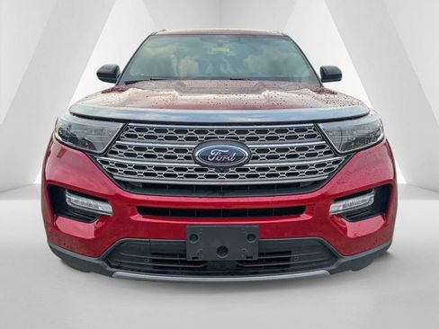 Used 2024 Ford Explorer Limited AWD/4WD image 2