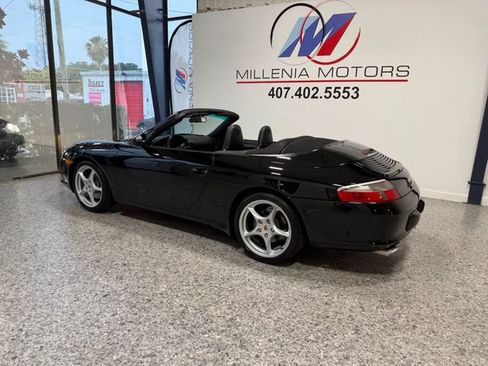 Used 2002 Porsche 911 Carrera RWD image 2