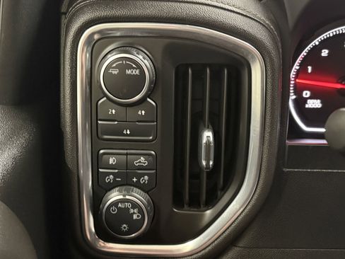 Used 2023 Chevrolet Silverado 2500 LT w/ Convenience Package image 17