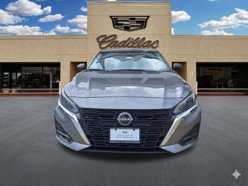 Used 2024 Nissan Altima 2.5 SV FWD image 2