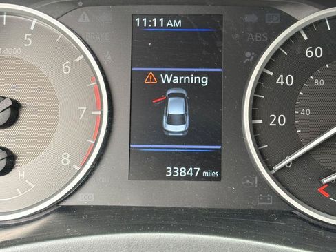Used 2024 Nissan Sentra S FWD image 18