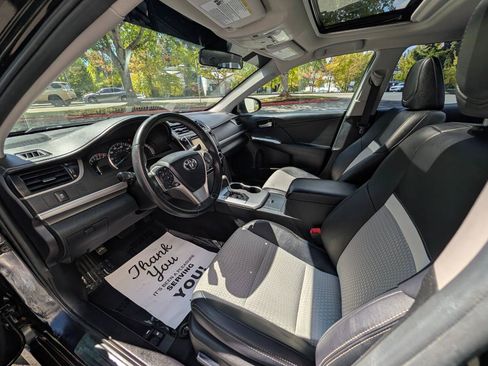 Used 2014 Toyota Camry SE FWD image 7