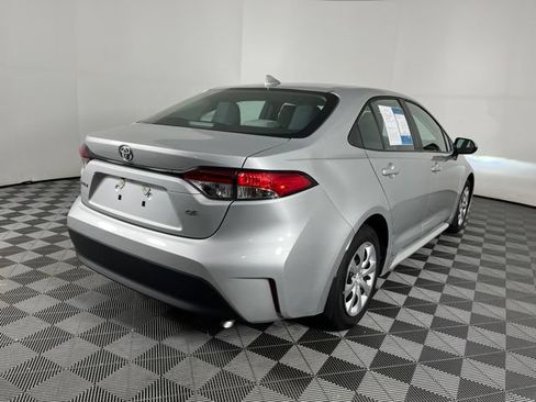 Used 2025 Toyota Corolla LE FWD image 12