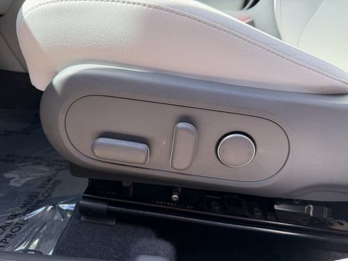 Used 2024 Hyundai Kona SEL AWD/4WD image 12