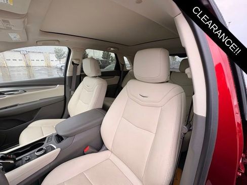 Used 2023 Cadillac XT5 Premium Luxury FWD image 11