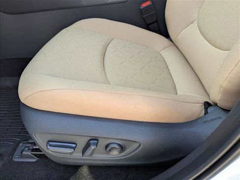 New 2025 Toyota RAV4 XLE image 4