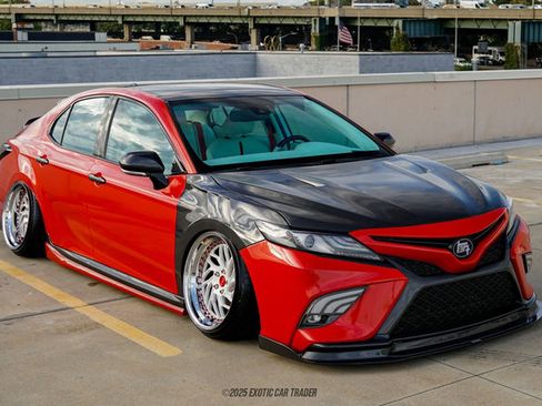 Used 2019 Toyota Camry XSE image 12