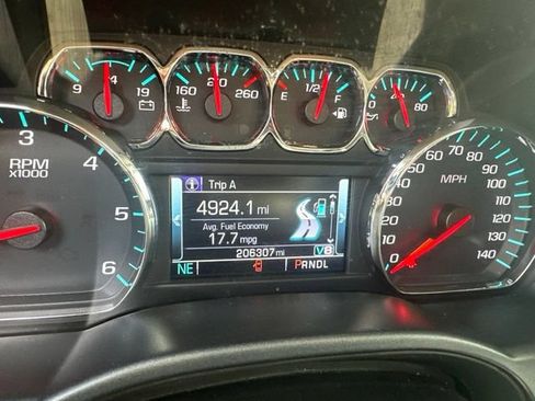 Used 2018 Chevrolet Silverado 1500 LT w/ All Star Edition AWD/4WD image 22