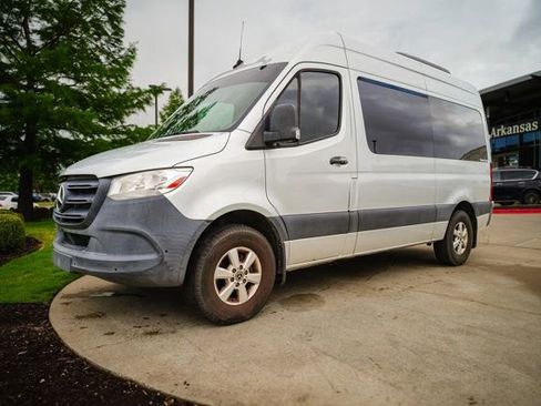 Used 2019 Mercedes-Benz Sprinter 2500 image 2