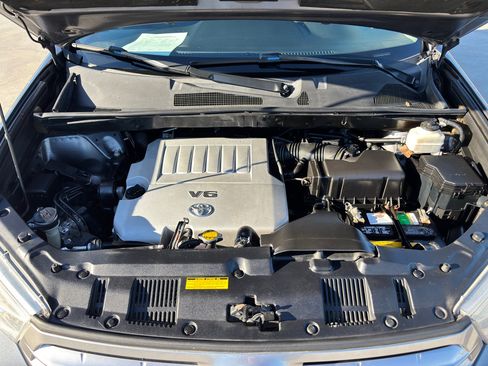 Used 2013 Toyota Highlander SE image 10