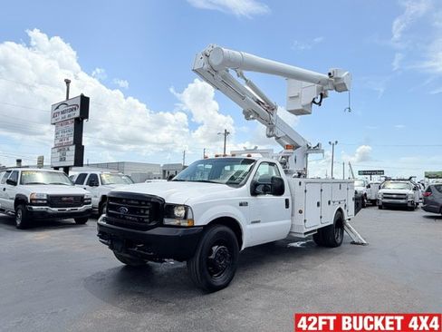 Used 2004 Ford F550 4x4 Regular Cab Super Duty image 1