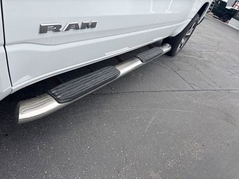 Used 2023 RAM 1500 Laramie AWD/4WD image 5