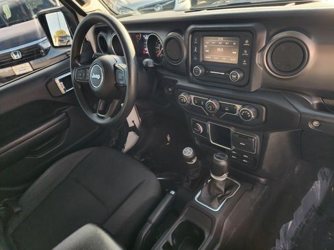 Used 2021 Jeep Wrangler Unlimited Sport image 14