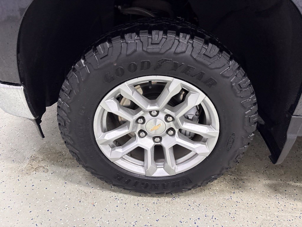 Used 2024 Chevrolet Silverado 1500 LT AWD/4WD image 12