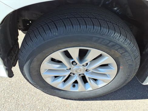 Used 2018 Lexus GX 460 Premium w/ Premium Package image 4