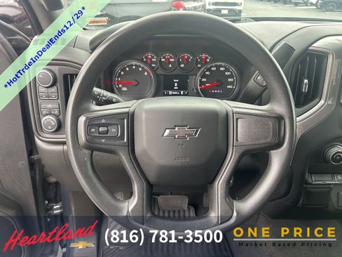 Used 2021 Chevrolet Silverado 1500 Custom Trail Boss w/ LPO, Dark Essentials Package image 23