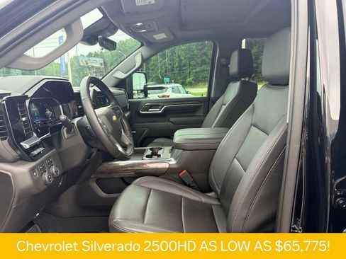 Used 2024 Chevrolet Silverado 2500 LTZ w/ LTZ Convenience Package AWD/4WD image 6