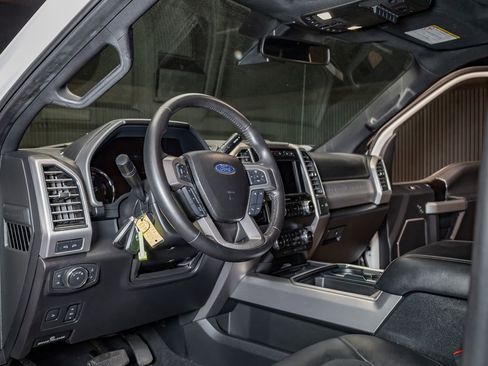 Used 2019 Ford F250 Platinum w/ Platinum Ultimate Package image 16