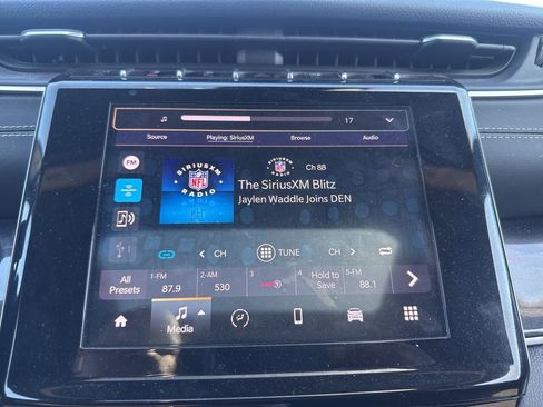 Used 2022 Jeep Grand Cherokee Altitude image 42