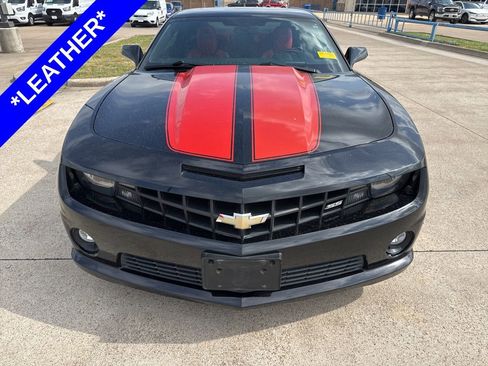 Used 2013 Chevrolet Camaro SS RWD image 2